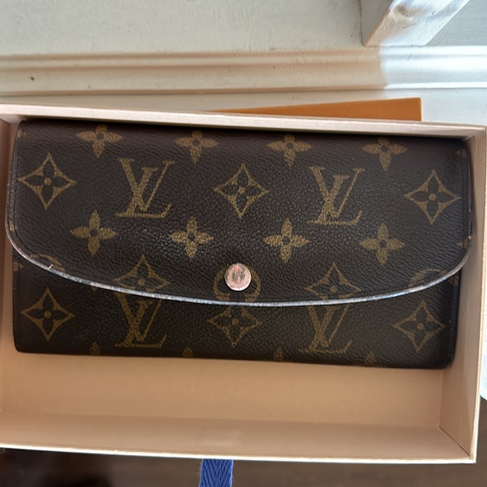 Louis Vuitton Sarah monogram wallet